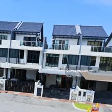 Brand New Freehold Unit