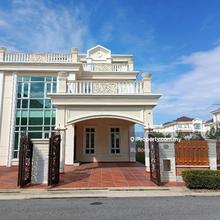 Straits Courtyard Corner Lot  Bungalow For Sale 