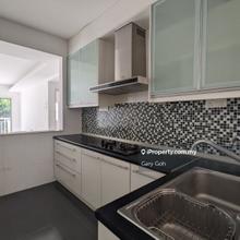 Renovated, low floor unit
