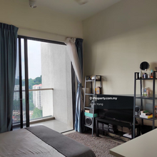 Freehold and well maintained unit