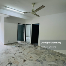 Sri Anggerik 2, Puchong Jaya, 1st Floor, Nice Unit, Balcony