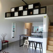 Newly repainted unit. Move in condition
