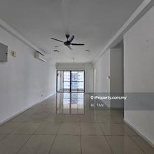 Below market for sale!! Very worth 3 carpark