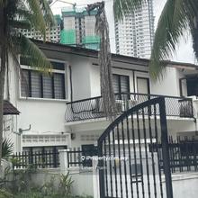 Well maintained double storey house