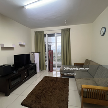 Well renovated with furnished, middle floor, big & spacious 