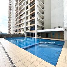 Avelon Tower, Freehold, Build in kitchen cabinet, Good Condition