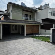 Rare Gated Guarded Renovated Large Terrace In Bangsar