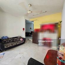 Nice unit for sale !! Nice location !! More carpark