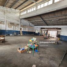 End lot Single storey factory/warehouse at taman malim jaya