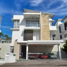Sunway Rydgeway Melawati 3 storeys bungalow for sale.