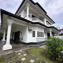 Nice layout character. Facing south.