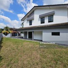 Taman Daya Corner Lot Double Storey