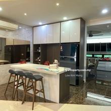 Fully Renovated / 3sty Areca Semi-D, Laman Rimbunan Kepong