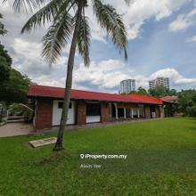 Spacious garden and quite area @ guarded road lucky garden bangsar 
