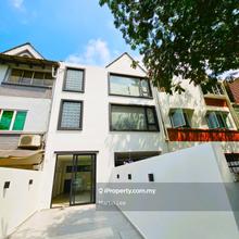 One in a million unique Upper Unit Townhouse brand new for sale