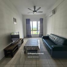 Corner Fully Furnished, Master Room with balcony near to Mahsa & KLIA