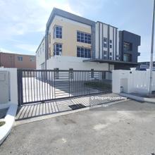 2.5 Storey Semi D Factory Taman Industri Selesa Jaya for Rent
