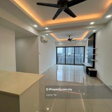 3room 3bath Plaster ceiling Mid floor facing Hilton corner unit