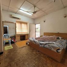 Ampang Tmn Bkt Indah corner double sty house big land gated community