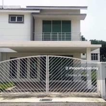 Brand new Semi-Detached house close to town