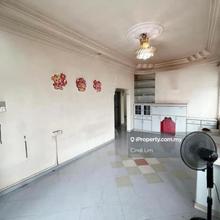 Taman daya 1 storey terrace house for rent