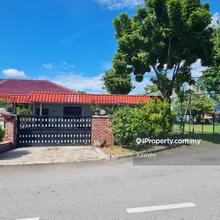Greenlane Single Storey Corner Unit 4600sf With Back Yard And Garden