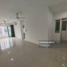 Fire Sale Scenaria low floor 2 carparks facing Desa Park Villa Crystal
