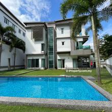 Beverly heights corner 3 sty at new phase, big land with big pool