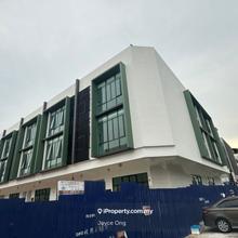 Permas Avenue 4 Storey Corner Lot with Lift