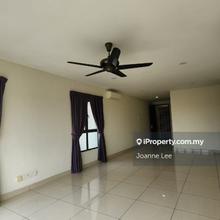 Well Maintained unit with 2 car parks
