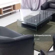 Corner unit with fully furnished, 2 carpark included 