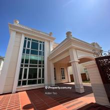 Straits Courtyard Kota Syahbandar Triple Storey Bungalow 