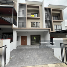 Non Bumi Unit 3 Storey Terrace Nassim Heighst Ukay Bistari, Ampang