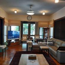 3-storeys' Villa For Rent at Desa Damansara condominium