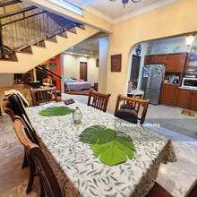 22 x 75 2 and half storey Bandar Sri Damansara renovated 