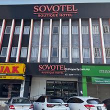Rare Shoplot End-block  Facing Main Road and MRT for Rent
