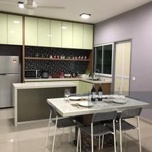 Springville Residence, Alice Smith International School 