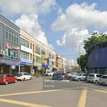 3 Storey shop @ Tmn Nusa Bestari for sale