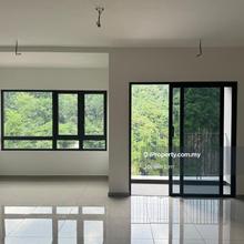 Prime location. 5 mins to Mutiara Damansara MRT. 5 mins 1U mall