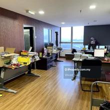 Good Location Mid Flr P/F Reno Office Next to MRT Station Nice View