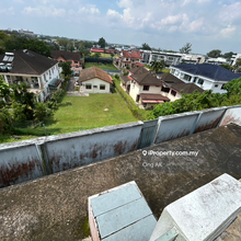 Good location semi detached with 3 bedrooms at ground floor