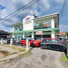 Prime PJ location, bungalow transformed into stylish a commercial lot.
