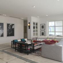 Bungalow in the sky 180 degrees city skyline view
