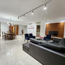Spacious apartment with tasteful furnishing and breathtaking city view