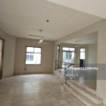 Semi Detached at Taman Universiti for sale