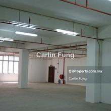 Petaling Jaya Warehouse with loading bays for container for Rent