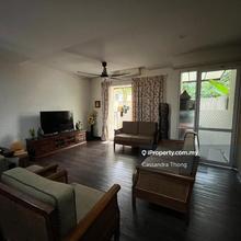 3-Storey Balinese Courtyard Terrace with Pool View!