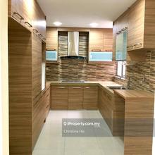 Renovated Unit with 3 Carpark