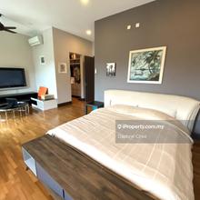 Move-In Ready 2.5 Storey Semi D 