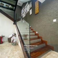 Terrace house for Sale